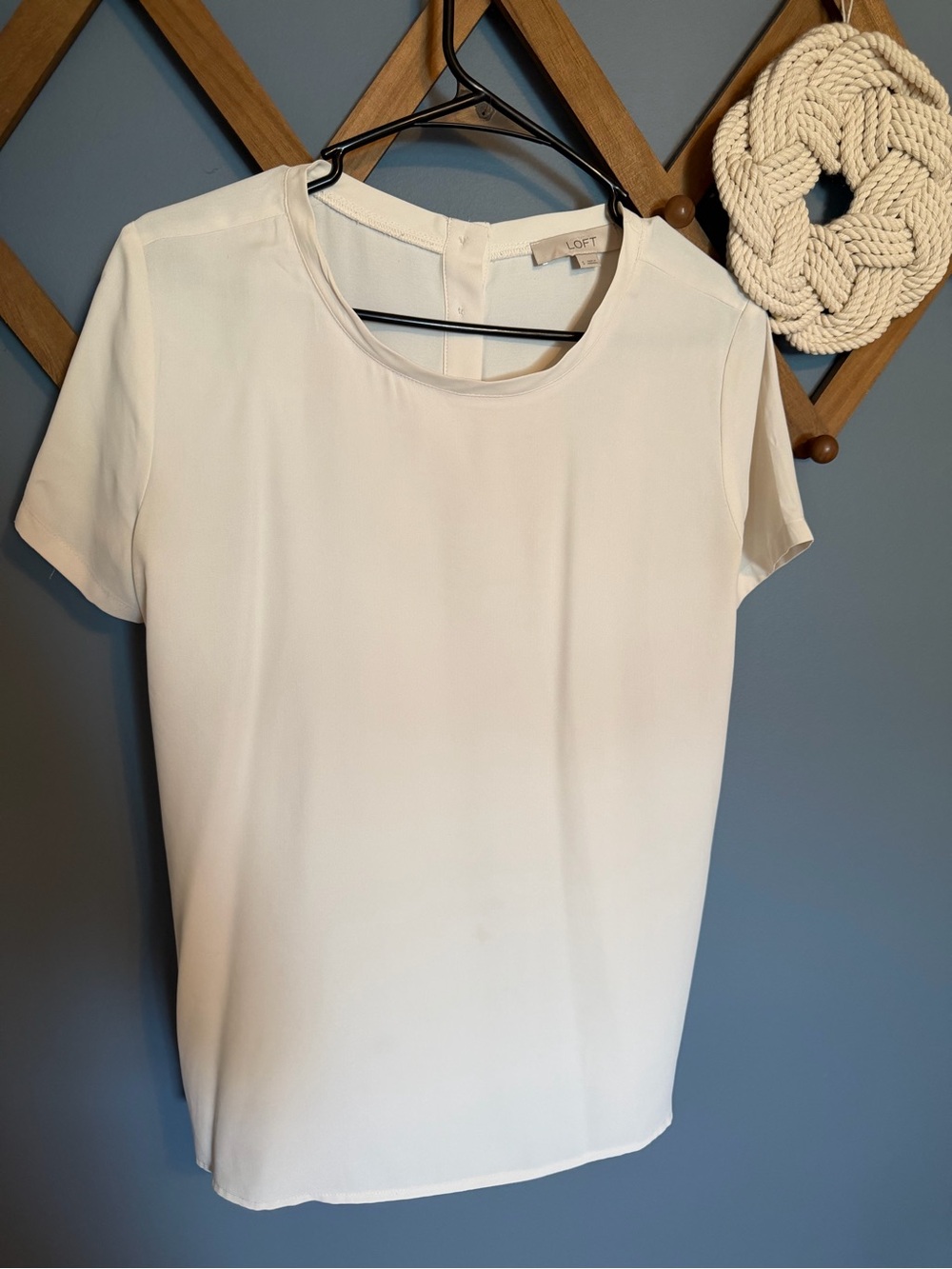 LOFT Women's Cream Short-Sleeve Round-Neck Blouse